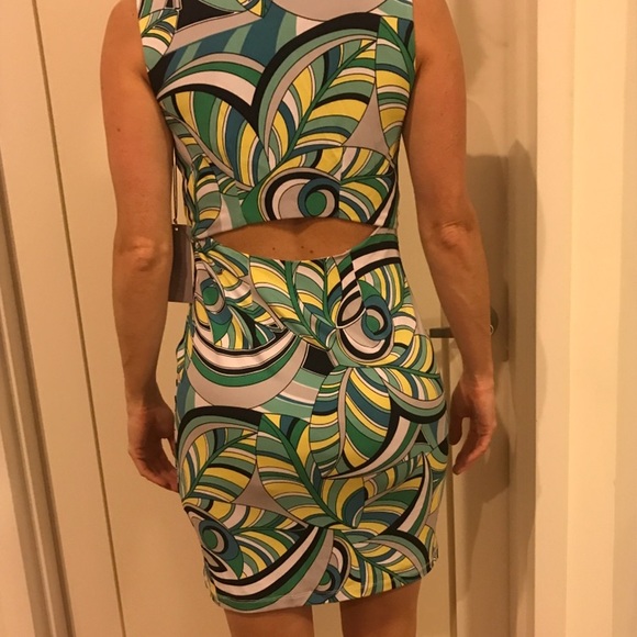 NWT • JENNIFER LOPEZ PUCCI PRINT MIDI DRESS - Picture 3 of 4